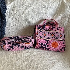 Vera Bradley 2 Pc Travel Toiletry in Loves Me: NWOT Hanging Organizer, Dopp kit